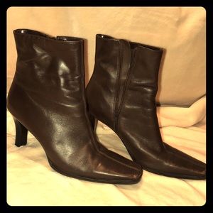 Bakers used leather boots